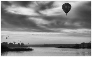 mono-6-plads-thies-m_84_ingen-titel-balloons