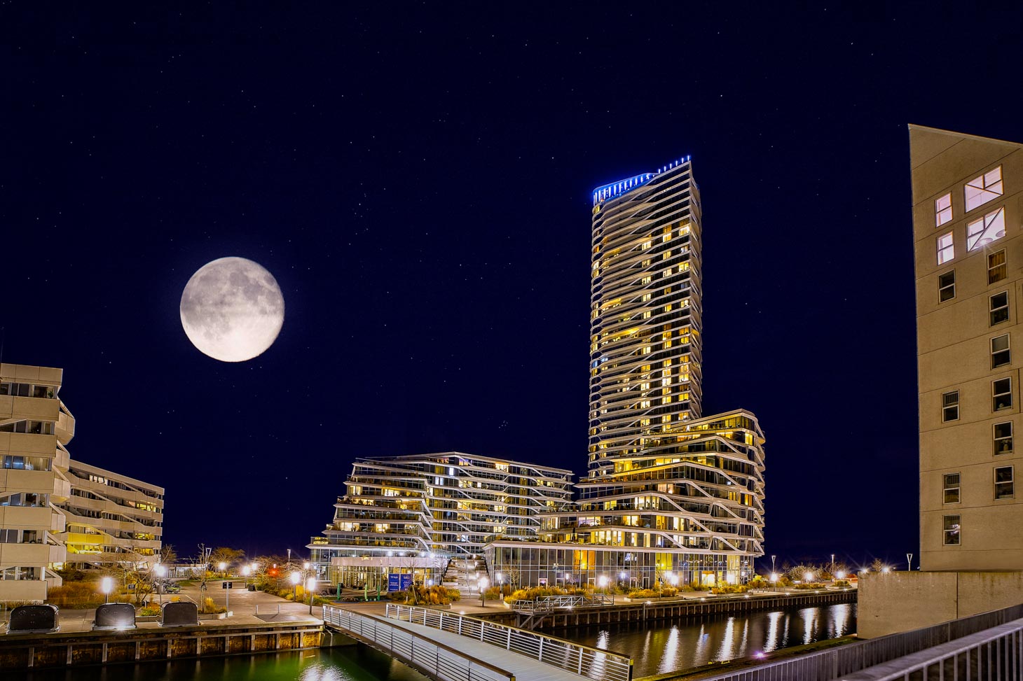 23_F_Linda Weng_Nov super moon